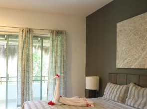 Turquesa Penthouse 2 BDRM sleeps 5