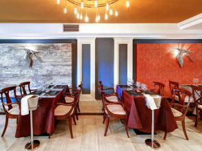 Aparthotel Hispanos 7 Suiza
