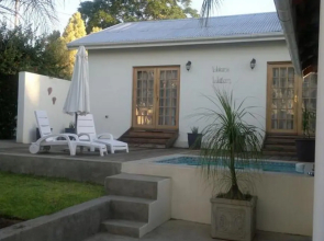 Oasis Shanti Backpackers