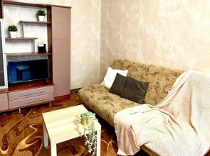 Home Hotel (Home Hotel) on Obrucheva 18