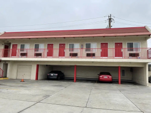 Hiland Motel