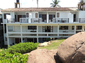 OYO 461 Zeilan Sunset Point