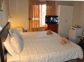 Hermanus AT HOME