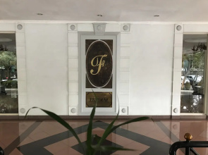 Kondominium Golf Karawaci