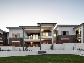 3-bed Apartment in Beautiful Kiama With Study Nook