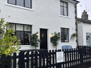 Beautiful 2-bed Cottage in Heysham Village