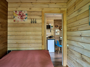 Cottage Blue Lake Smart