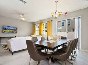 Modern 4BR Townhome Near Disney in Gated Resort