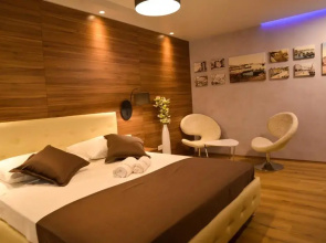 Fifi apartment w. parking in old town