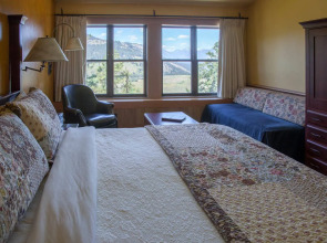 Sun Mountain Lodge