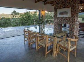 Sasi Bush Lodge