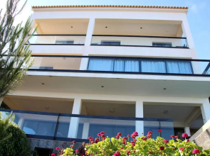 House with 4 Bedrooms in Caniço, with Wonderful Sea View, Private Pool, Enclosed Garden