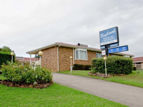 Baybrook Motor Inn & Apartments