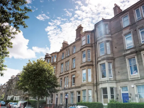 Beautiful City Center 2 Bed Apartment with Park View