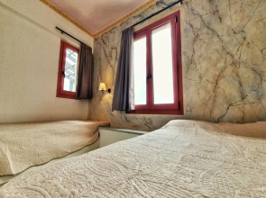 Private Villa Full View for up to 10 Vacationers