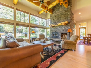Big Sky - Crail Creek Retreat