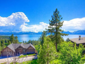 The Heights by Lake Tahoe Accommodations