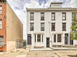 Upscale + Unique Townhome in University City!