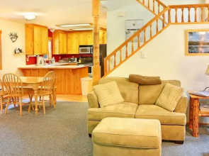 Alpine Adventure Lodge