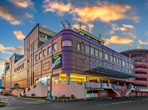 Grand Whiz Megamas Manado