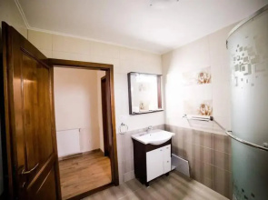 Cheerful 6-bedroom villa with indoor fireplace - price for entire property