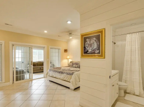 Pool, Hot Tub & Pickleball Court: Lake Ozarks Home
