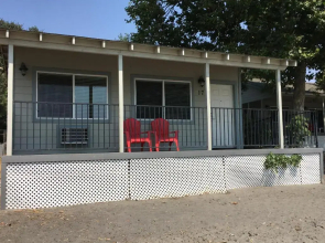 Clear Lake Cottages & Marina
