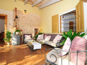 Holiday house with stunning views over the countryside with private pool