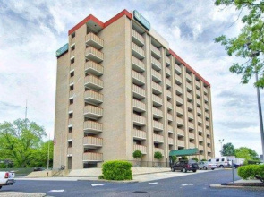 Rodeway Inn & Suites