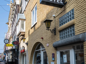 Acostar Hotel