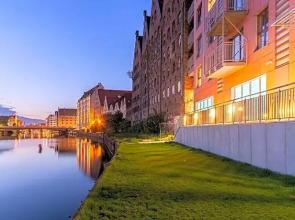 Flats For Rent - Waterlane Island