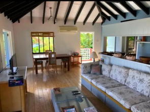 Bequia Beachfront Villa Hotel