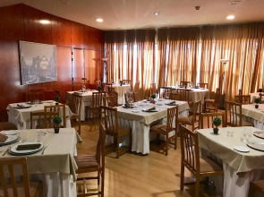 AP Hotel and Parking