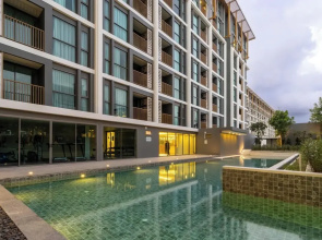 Prime Location 1BR Near Beach Club C240