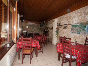 Semeen Hotel Valdes