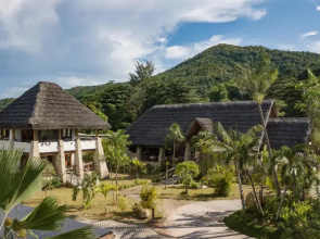 Les Lauriers Eco Hotel
