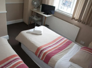 Tudor Lodge Hotel