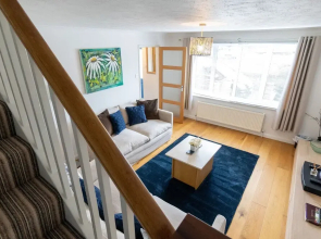 1 Regent Square