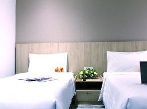 Pacific Express Hotel Chinatown