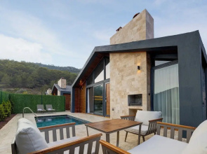 Rota Kilidonia Karaöz Suites&Villas