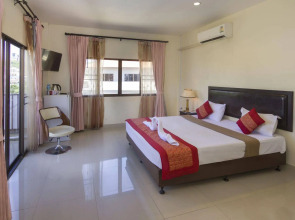 Royal Q&D Suites Hotel