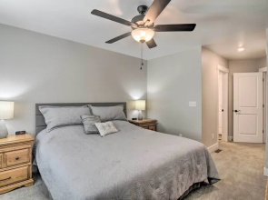 < 1 Mi to Downtown: Gorgeous Loveland Townhome!