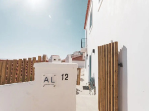 Azenhas do Mar West Coast Design & Surf