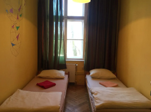 Shishkin Art Hostel
