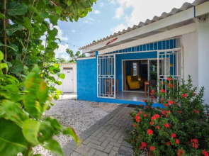 Studio at the pool in tropical Resort Seru Coral with privacy and large pool