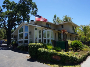 Saratoga Oaks Lodge