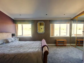 Thistle Apartment