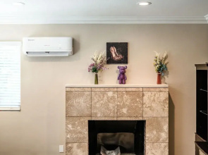 Modern Family Home w Full Amenities Near ONT