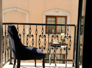 Le Petit Palace Hotel