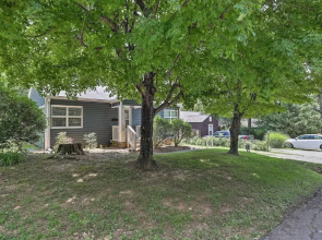 Updated Fayetteville Home < 2 Miles to Uark!
